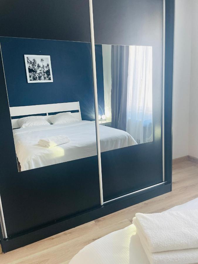 بروكسل Lovely 2 Bedrooms Apartment المظهر الخارجي الصورة